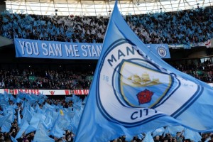 El due&ntilde;o del Manchester City le pagar&aacute; el viaje a la final de la Champions League a sus hinchas
