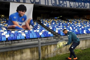 Una estatua, una Ruta Nacional y una estaci&oacute;n de subte; los distintos homenajes para Maradona en el mundo