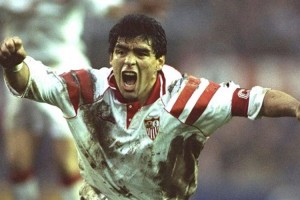 La curiosa historia del esp&iacute;a que contrat&oacute; el Sevilla para seguir a Maradona