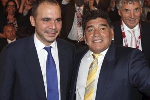 Diego Maradona ser&aacute; candidato a presidente de la FIFA