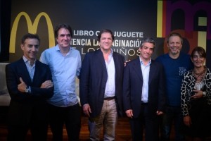 McDonald's incorpora libros a su Cajita Feliz