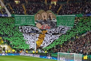 Los hinchas del Celtic prepararon una bandera homenaje para Conor McGregor 