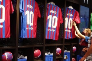 Barcelona ya tiene fecha l&iacute;mite para dejar de vender las camisetas de Messi