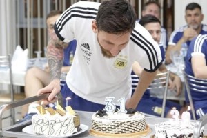 El emotivo video con el que agasajaron a Lionel Messi en su cumplea&ntilde;os