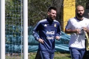 La potencial ruta que preocupa al FC Barcelona si Argentina juega el repechaje