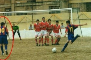 El jugador del ascenso que le sacaba los tiros libres a Messi en el FC Barcelona
