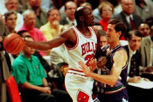 Los 20 jugadores de la NBA que cobrar&aacute;n m&aacute;s plata que Michael Jordan en toda su carrera