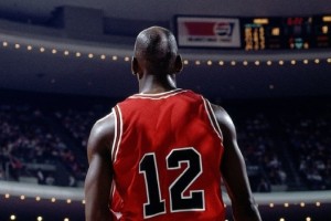 Subastan una impensada camiseta de Michael Jordan por San Valent&iacute;n