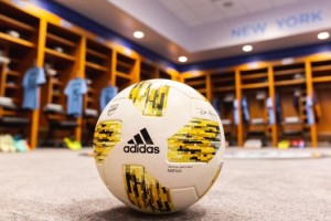 adidas y la MLS presentaron un nuevo diseño de pelota oficial en una campaña en contra del Cáncer Infantil