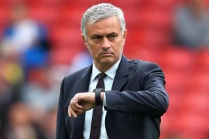 El Manchester United prepara un millonario contrato para renovar a Jos&eacute; Mourinho