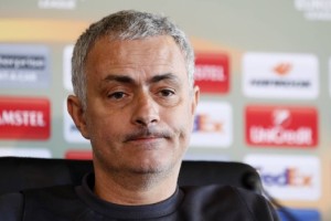 Mourinho se queja del calendario y amenaza con jugar con juveniles