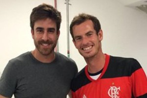 Andy Murray festej&oacute; su medalla de oro con la camiseta del Flamengo