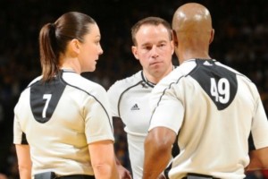 La NBA cre&oacute; una cuenta para que los &aacute;rbitros comenten y respondan dudas durante sus partidos