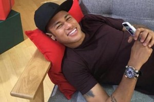 Neymar Jr. deja la mansión en las afueras de París por motivos de seguridad