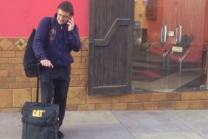 El entrenador argentino que fue contratado por un equipo extranjero, nunca asumió el cargo y ahora no tiene plata para volver al país