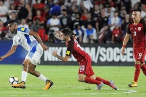 La imperdible intervenci&oacute;n de un suplente de Panam&aacute; para quemar tiempo en el partido