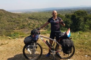 Un paraguayo viaj&oacute; a los Juegos Ol&iacute;mpicos en bicicleta