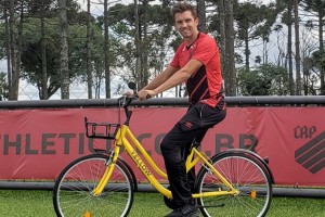 El equipo que cerró un acuerdo con una marca de bicicletas para los empleados del predio