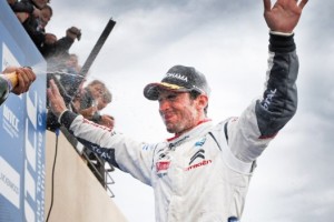 Pechito L&oacute;pez, cerca de la historia grande del deporte