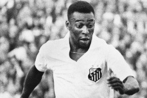 El homenaje que le negaron los hinchas del Santos a Pel&eacute;