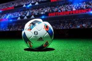 adidas present&oacute; junto a Zidane &ldquo;Beau Jeu&rdquo;, la pelota de la EURO 2016
