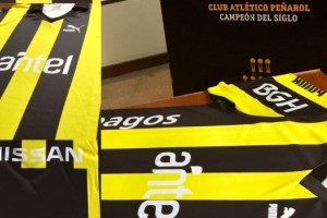 Pe&ntilde;arol celebra sus 126 a&ntilde;os de historia y presenta una camiseta homenaje para el Campeonato
