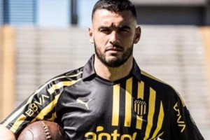 Por su 128&deg; aniversario, Pe&ntilde;arol present&oacute; su camiseta tras un interesante desaf&iacute;o en redes sociales