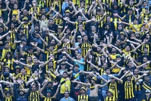Pe&ntilde;arol celebra su t&iacute;tulo y fija todos los precios de sus entradas terminados en 52