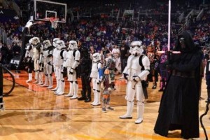 Los Phoenix Suns se lucieron en la &ldquo;Noche de Star Wars&rdquo; en la NBA