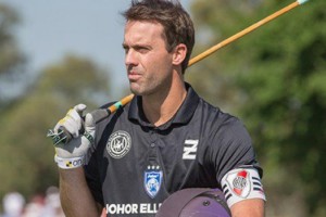 La historia detrás del polista internacional que usa la cinta de capitán de Leo Ponzio