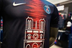 La camiseta versión Notre Dame del PSG se agotó en menos de 30 minutos