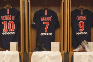 El PSG lanz&oacute; su propia l&iacute;nea de ropa interior masculina en una interesante propuesta