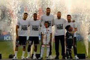 PSG presentó una colección de ropa inspirada en la Champions League