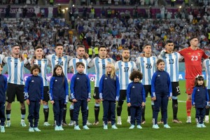 ¿Por qué las selecciones de fútbol no tienen publicidad en sus camisetas?