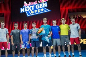 La apuesta de una bebida energ&eacute;tica en un torneo de tenis juvenil