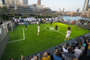 Hublot devolvi&oacute; a Pele a las canchas en el lanzamiento del reloj oficial de Rusia 2018