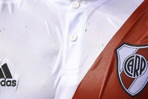 De no recibir ninguna propuesta interesante, River eval&uacute;a ceder el patrocinio de su camiseta a una ONG