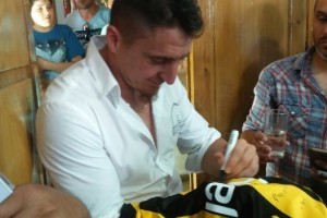 El &ldquo;Cebolla&rdquo; Rodr&iacute;guez y una ins&oacute;lita promesa cumplida que dio lugar a otra si Uruguay sale campe&oacute;n