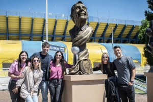 Rosario Central y un nuevo homenaje a Miguel Ángel Russo: inauguró un busto en su honor