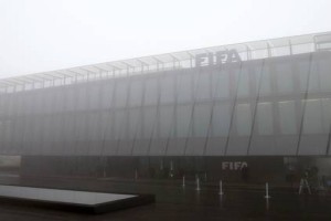 Rusia 2018 y Qatar 2022 est&aacute;n bajo sospecha, &iquest;cambian las sedes?