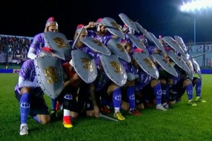 La imperdible salida de Sacachispas disfrazados de gladiadores romanos 
