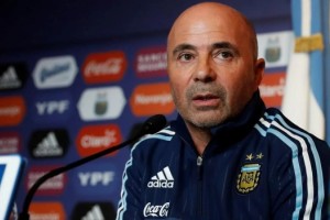 Sampaoli completa la lista de convocados con seis futbolistas del medio local 