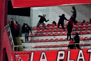 ¿A qué sanciones se enfrentarían Independiente y U. de Chile luego de los incidentes?