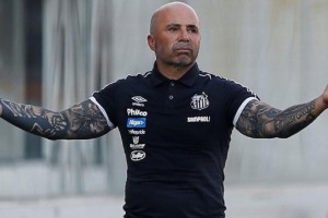 Ante el inter&eacute;s de Racing, Santos est&aacute; dispuesto a mejorar el salario de Sampaoli