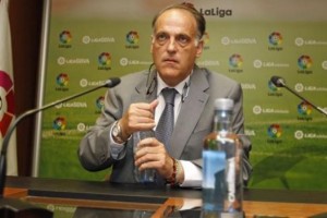 La Liga espa&ntilde;ola tambi&eacute;n eval&uacute;a disputar encuentros en el extranjero