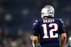 Tom Brady dej&oacute; los Patriots y firm&oacute; un contrato millonario con su nuevo club