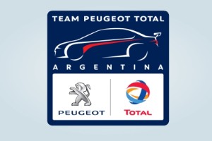 Total y Peugeot presentan su alianza en automovilismo deportivo 2015