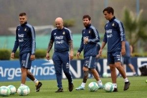 El curioso dato que comparten el tridente y entrenador argentino: ninguno jug&oacute; en la Primera de su pa&iacute;s