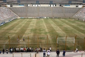 Universitario de Per&uacute; busca un estadio donde pueda jugar de local