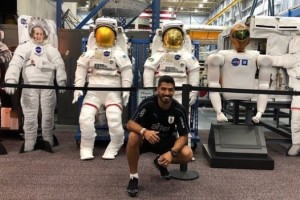 Uruguay visitó la NASA y Luis Suárez a los Houston Rockets 